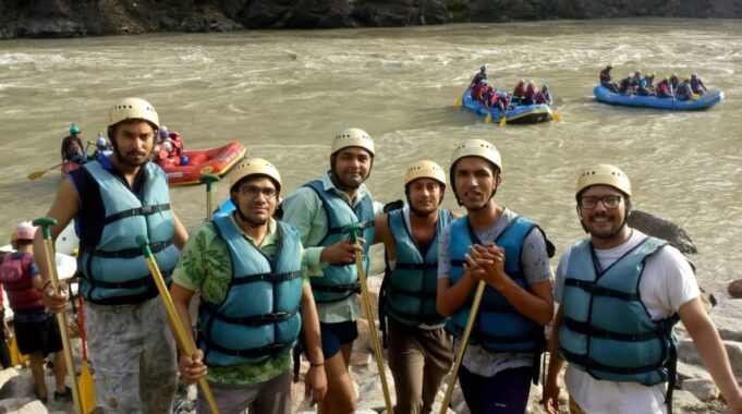 Himachal imposes ban on trekking but lifts previous bans on river rafting and paragliding