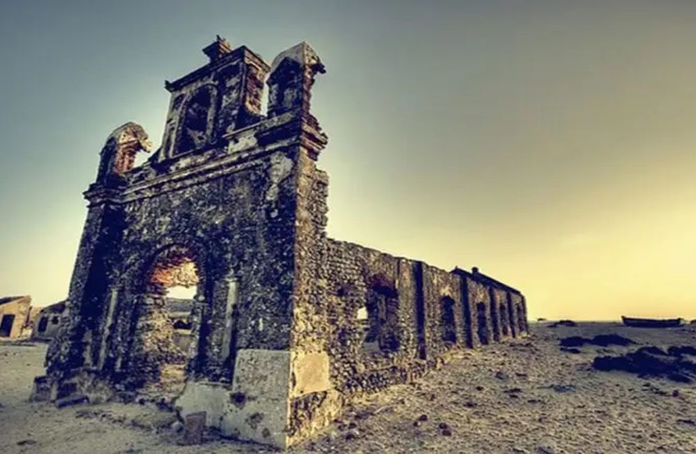 The abandoned city of Dhanushkodi